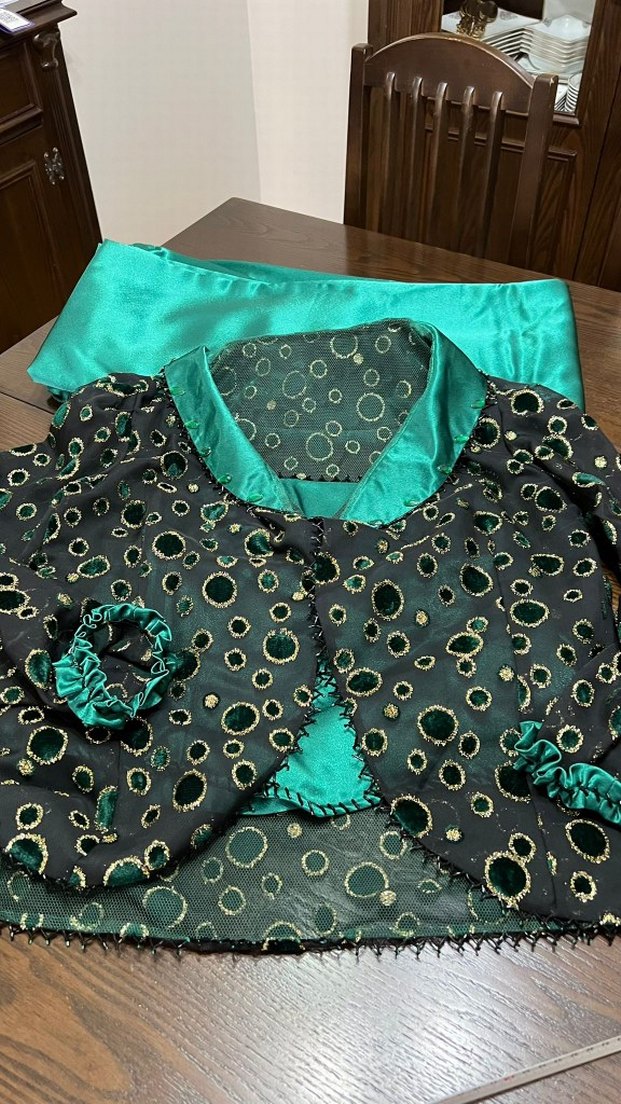 Düğmeli, Saten Yeşil şalvar takımı - Görsel 2