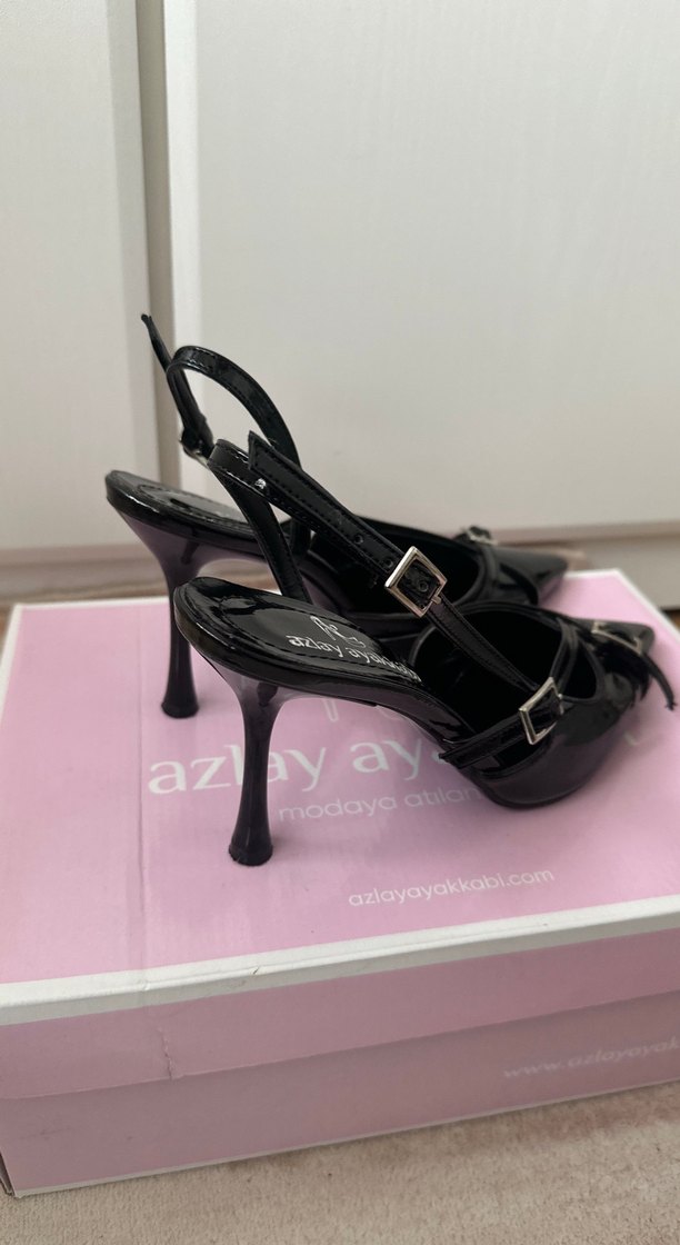 Klasik Siyah Rugan Tokalı İnce Topuklu Stiletto - Görsel 3