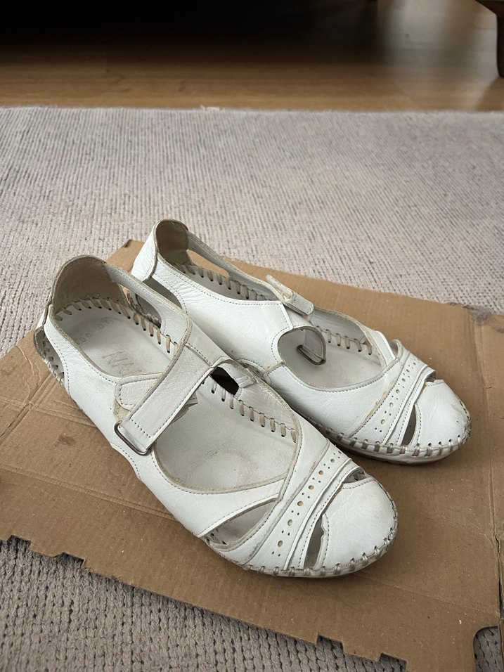 Beyaz Dolgu Topuklu Kadın Sandalet - Görsel 3