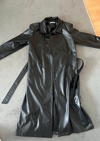 Uzun Siyah Deri Kemerli Kadın Ceket - Görsel 2