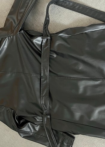 Uzun Siyah Deri Kemerli Kadın Ceket - Görsel 5