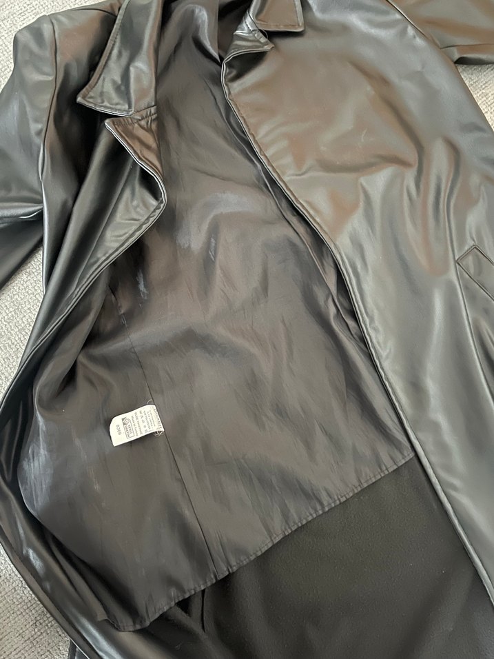 Uzun Siyah Deri Kemerli Kadın Ceket - Görsel 3