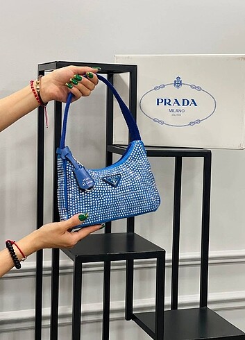 Prada Prada taşlı model toz torbali