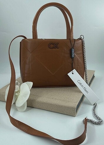  Beden çeşitli Renk Calvin clein 22 cm ölçülerinde AAA kalite 1 sınıf mazadan sıfır 