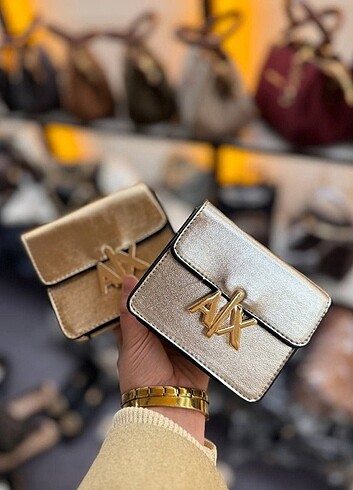 Armani mini boyyutta