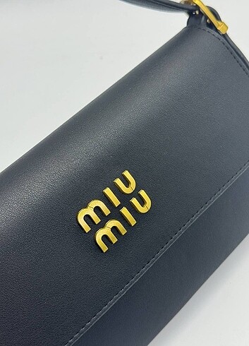 Miu Miu Miu miu ithal aksesuar ve A kalite işçilik 15 x 28 cm