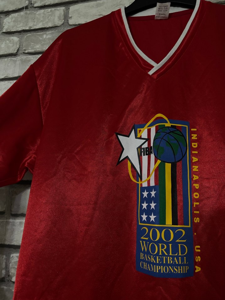 Kırmızı V Yakalı Erkek Spor Forması - Görsel 3