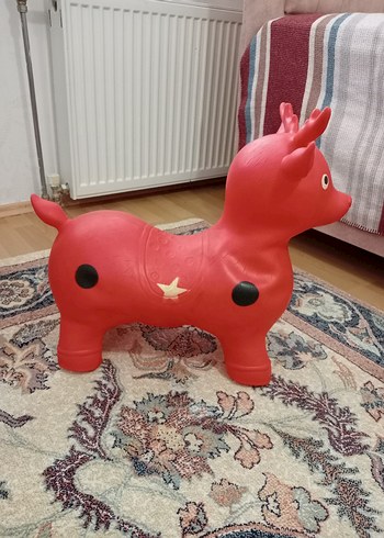 Kırmızı Renkte Oyuncak Geyik - Görsel 4