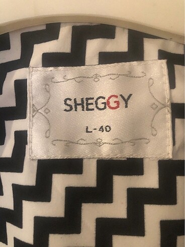 Siyah Beyaz Trençkot - Görsel 4