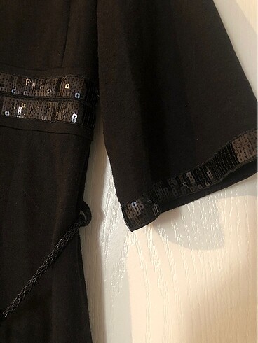 V Yakalı Pul Detaylı Siyah Triko Elbise  Gün ve Gece Davetleri, - Görsel 5