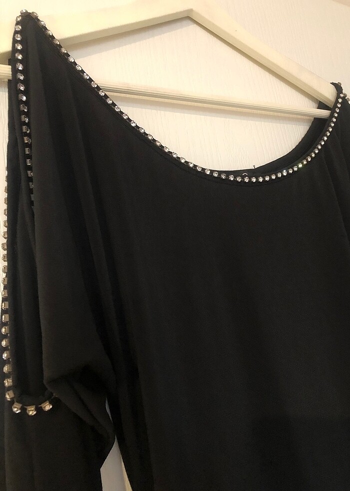 Omuz Pencereli, Taş Detaylı Siyah Abiye Elbise - Görsel 2