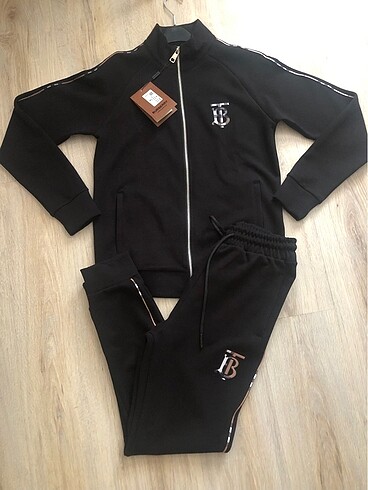 BURBERRY EŞOFMAN TAKIMI