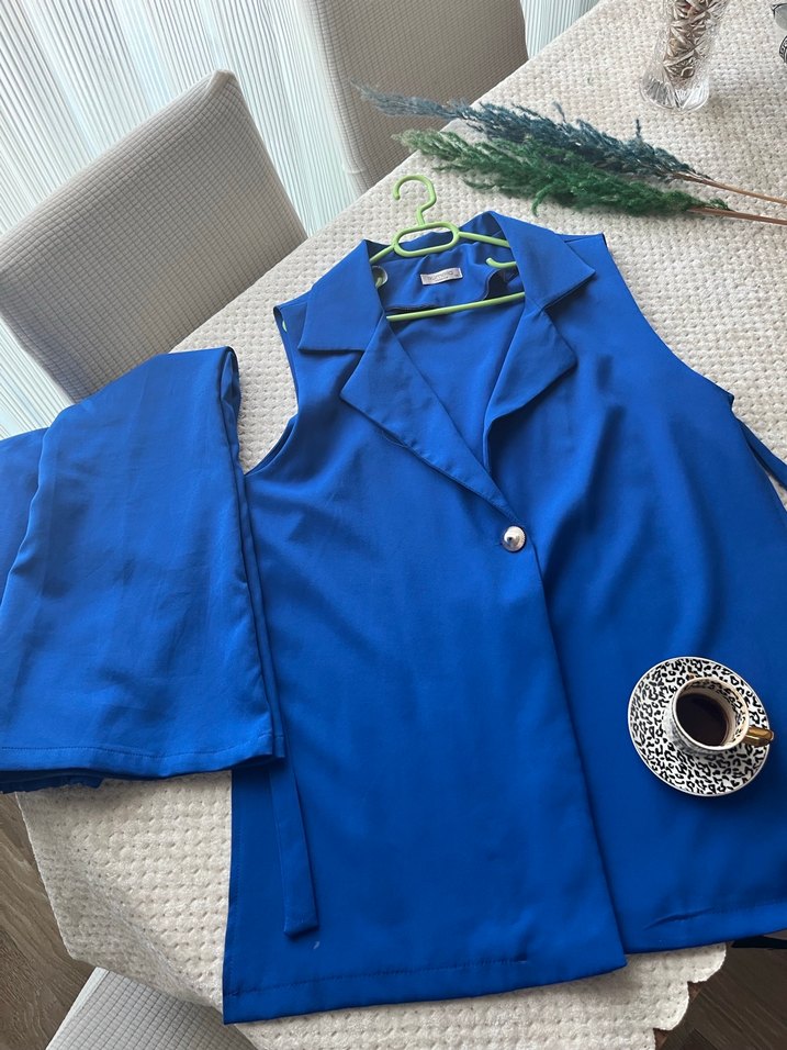 Düğmeli Kısa Mavi Kadın Takım Elbise - Görsel 2