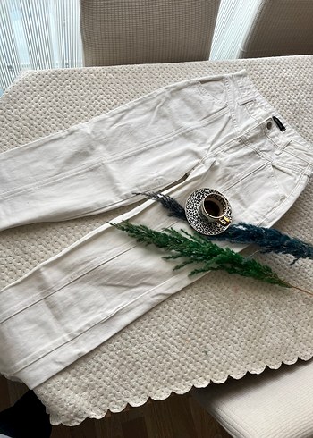 Kadın Beyaz Düğmeli Bohem Kot Pantolon - Görsel 3