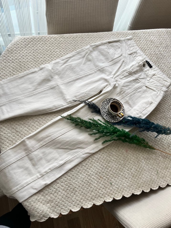 Kadın Beyaz Düğmeli Bohem Kot Pantolon - Görsel 3