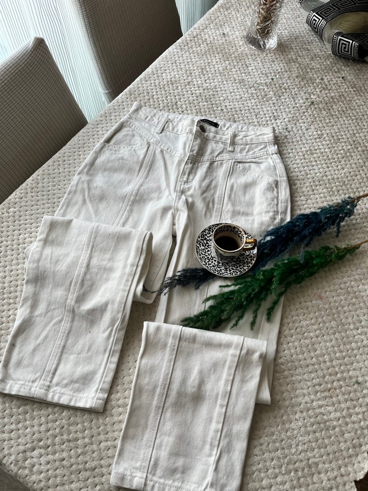 Kadın Beyaz Düğmeli Bohem Kot Pantolon - Görsel 2