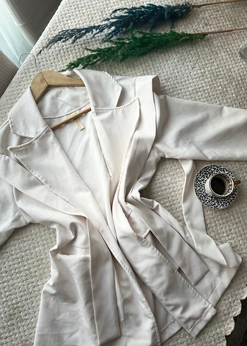 Düğmeli Kısa Beyaz Hamile Ceket - Görsel 2