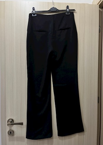 Siyah Pilili Kumaş Pantolon - Görsel 2