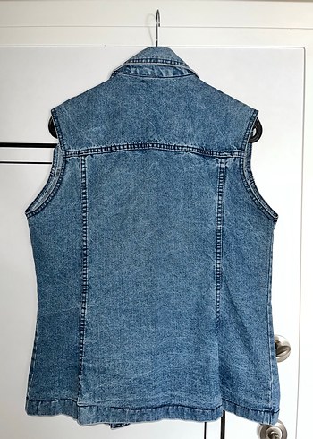 Düğmeli Mavi Kolsuz Kot Ceket - Görsel 2