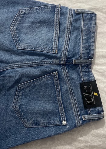 27 Beden Kadın Mavi Normal Boy Yırtmaçlı Denim Pantolon