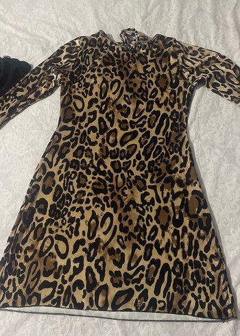 Kahverengi Leopar Desenli Boğazlı Triko Elbise