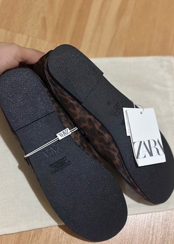 Zara Zara Yılan Desenli Tokalı Kadın Babet
