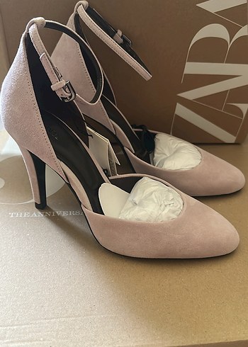 Zara Pembe Süet Tokalı İnce Topuklu Kadın Ayakkabı