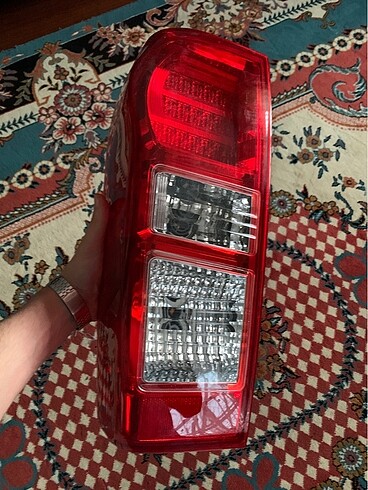 Beden Renk Isuzu D-Max sol stop lambası