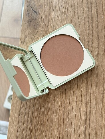  Beden Kiko bronzer