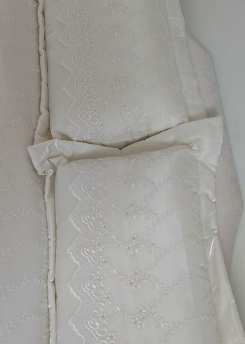 inci detaylı güpürlü yatak örtüsü - Görsel 4