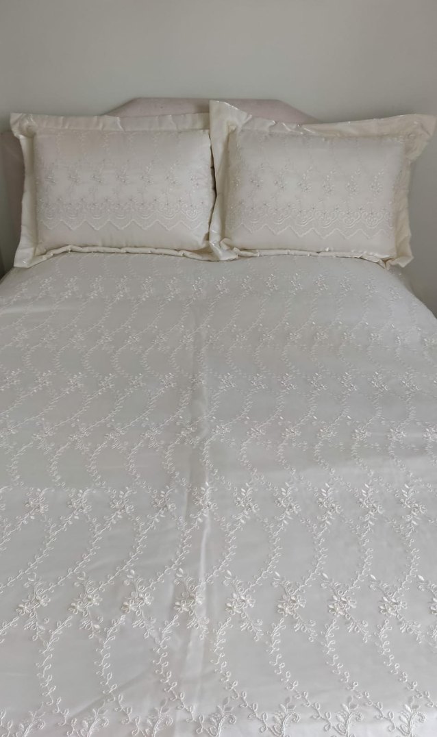 inci detaylı güpürlü yatak örtüsü - Görsel 3