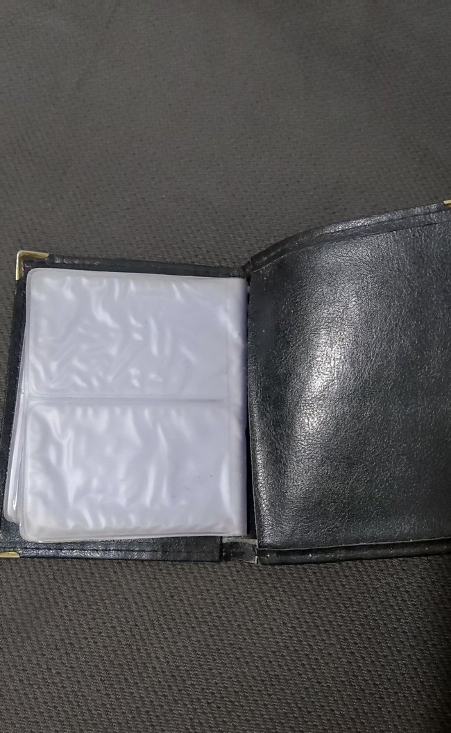 Köşeleri Metal Detaylı Siyah kartvizitlik 15×10 cm - Görsel 4