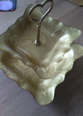 Parlak Altın Renkli İki Katlı Servis Tabağı - Görsel 3