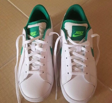 37 Beden beyaz Renk Nike spor ayakkabı