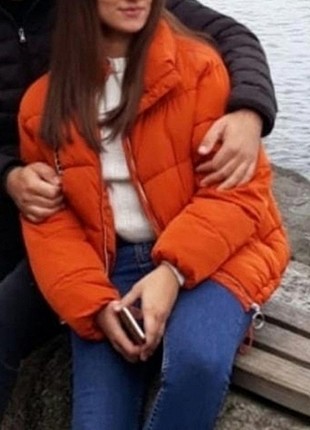 Pull and Bear Turuncu Şişme Mont