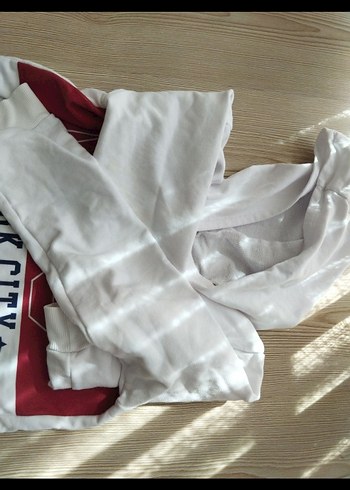 Kapüşonlu Beyaz Kadın Sweatshirt NYC Baskılı - Görsel 4