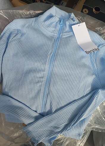Bershka crop hirka