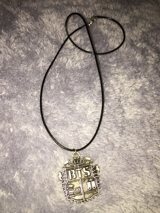 BTS METAL KOLYE