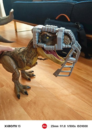Jurassic World Yürüyen Trex GWD67
