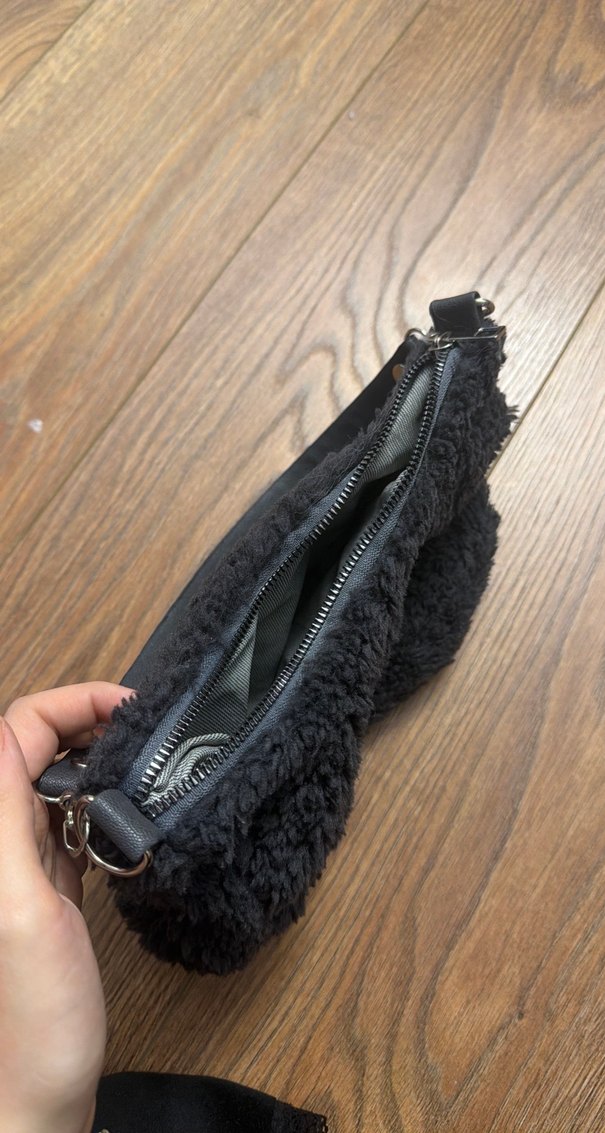 Gri Tüylü Kadın Çanta - Görsel 3