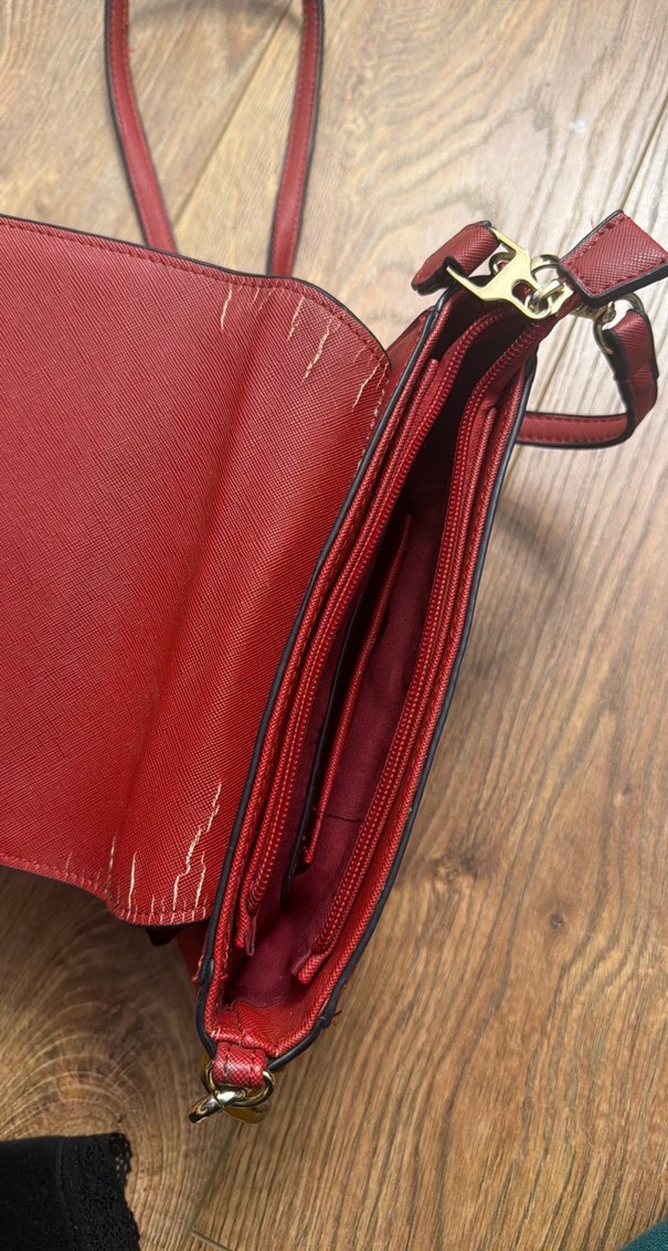 Kırmızı Zincir Detaylı Deri Kadın Çanta - Görsel 4