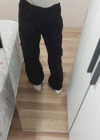 Siyah kargo pantolon - Görsel 3