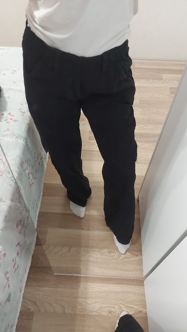 Siyah kargo pantolon - Görsel 4