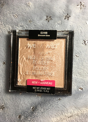 universal Beden Wet n Wild Aydınlatıcı (Highlighter) - Blossom Glow