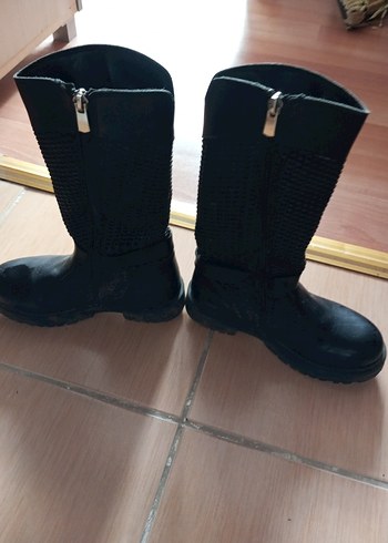 Siyah Gotik Tokalı Kadın Botları - Görsel 3