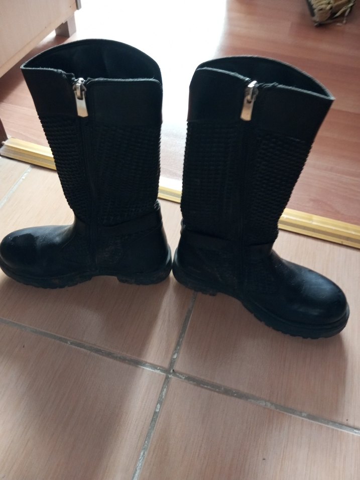 Siyah Gotik Tokalı Kadın Botları - Görsel 3