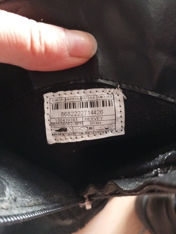 Siyah Gotik Tokalı Kadın Botları - Görsel 4