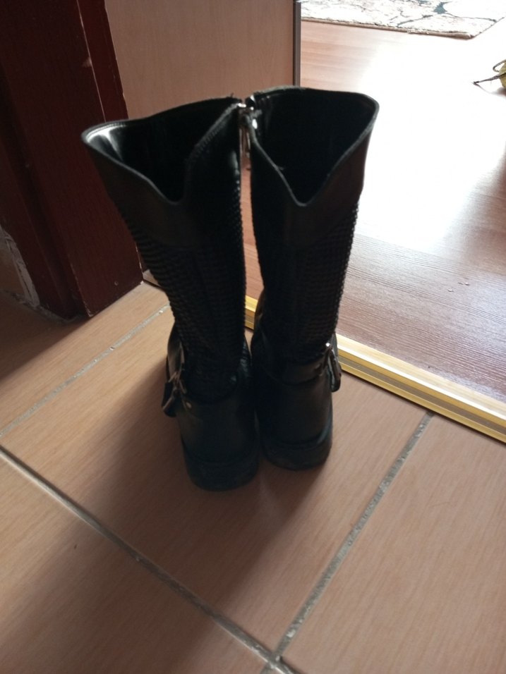 Siyah Gotik Tokalı Kadın Botları - Görsel 2