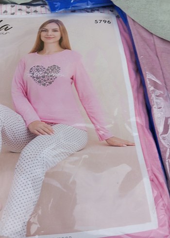 Pembe Uzun Kollu Mini Rahat Pijama Takımı - Görsel 2