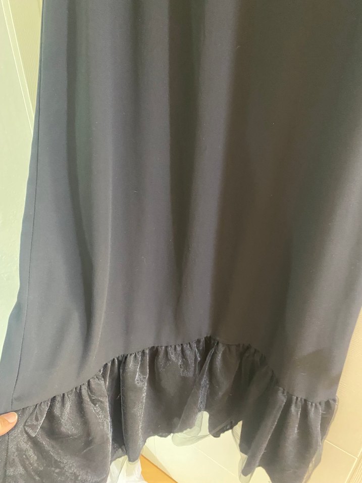 V Yaka Siyah Uzun Kadın Elbise - Görsel 2